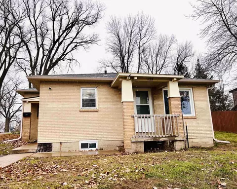 624 Tremont St, Mauston, WI 53948