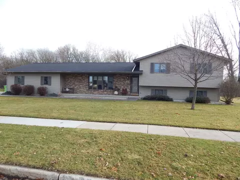 301 N Harris Ave, Waupun, WI 53963