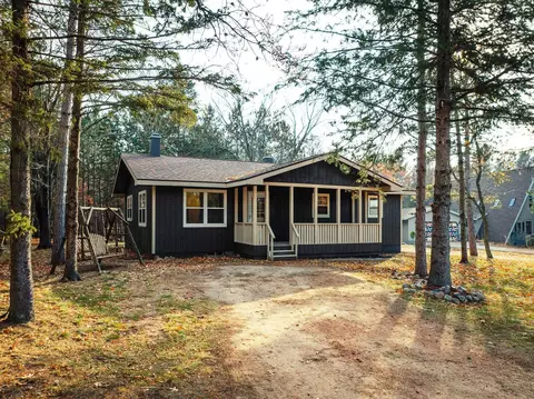 937 Alston Ct, Nekoosa, WI 54457