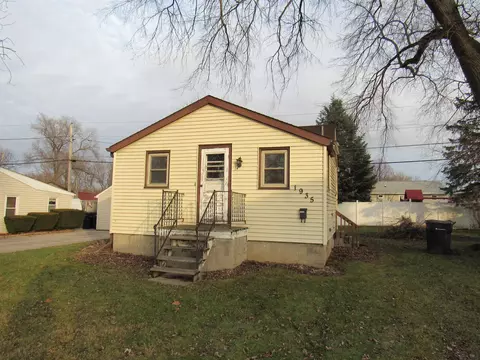 1935 S Marion Ave, Janesville, WI 53546