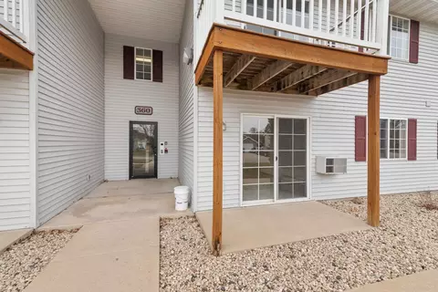 360 Sunset Rd #2, Columbus, WI 53925