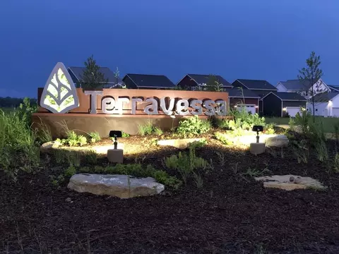 2886 Mizuna Dr, Fitchburg, WI 53711