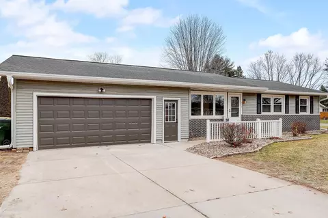 310 13th St, Prairie Du Sac, WI 53578