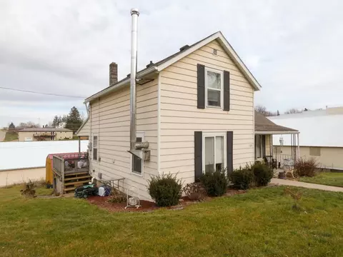 106 W Park St, Montfort, WI 53569
