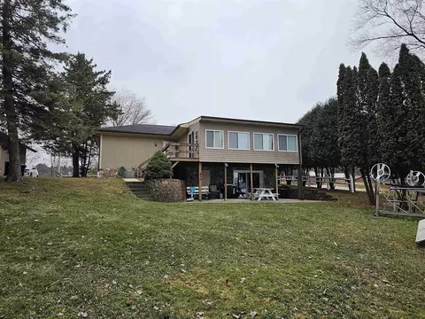 851 Canyon Rd, Wisconsin Dells, WI 53965