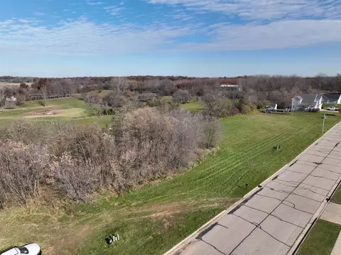 118 Pine Tree Ln, Darien, WI 53114