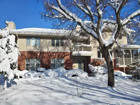 12 Prairie Edge Way, Fitchburg, WI 53711