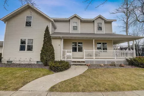 517 Franklin St, Sauk City, WI 53583
