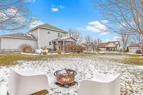 604 Willow Brook Trl, Sun Prairie, WI 53590
