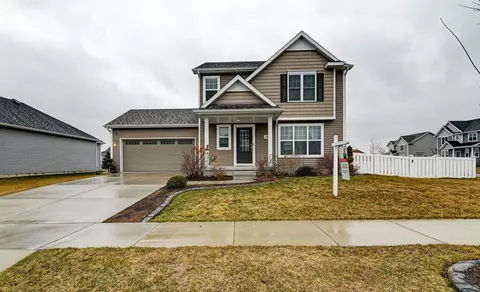 898 Yellowwood Pl, Sun Prairie, WI 53590