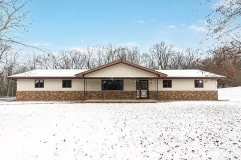 925 Hillcrest Ln, Oregon, WI 53575