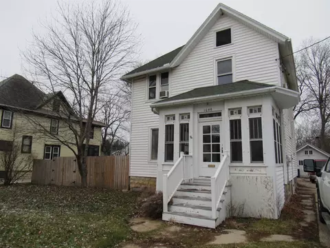 1046 Prairie Ave, Beloit, WI 53511