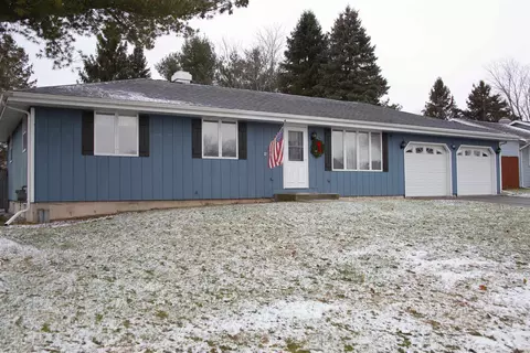 3627 Balmoral Dr, Janesville, WI 53548