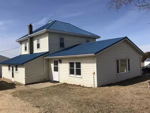 8285 Budworth School Rd, Bloomington, WI 53804
