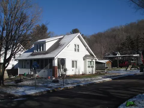 613 N Cedar St, Richland Center, WI 53581