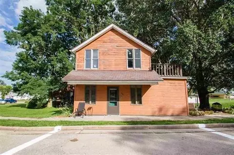 404 Main St, Hollandale, WI 53544