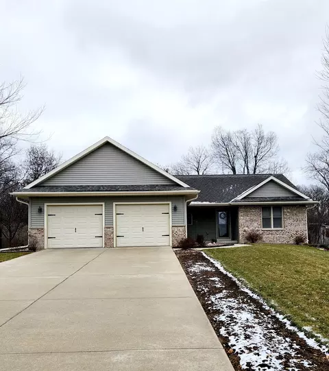 64 Braeburn Way, Evansville, WI 53536