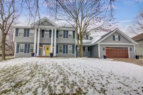 1907 Innsbrooke Dr, Sun Prairie, WI 53590