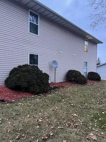 181 S Maple Ave #15, Slinger, WI 53086
