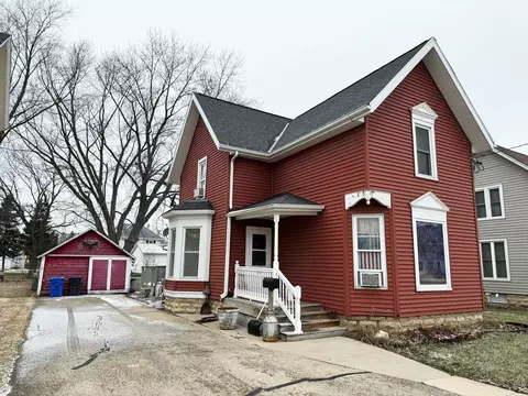 315 N High St, Randolph, WI 53956