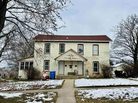 805 10th St, Monroe, WI 53566