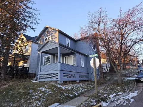 327 2nd Main St, Elroy, WI 53929