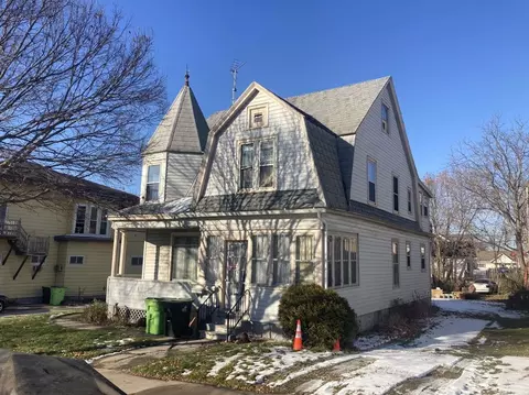 124 Washington St, Beaver Dam, WI 53916