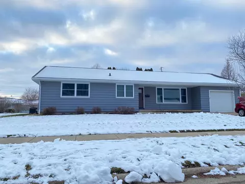 711 30th Ave, Monroe, WI 53566