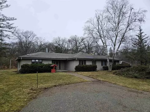 2781 County Road G, Oxford, WI 53952