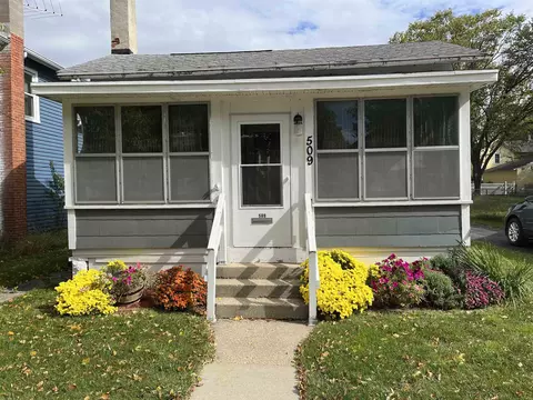 509 Cherry St, Janesville, WI 53548