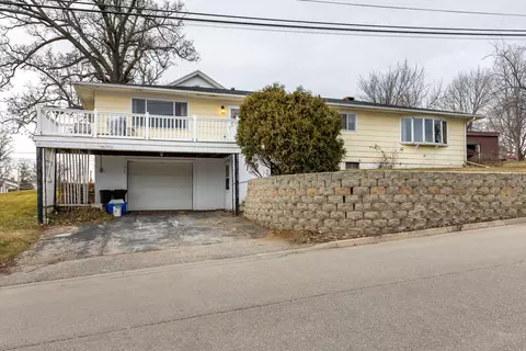 1010 Madison St, Darlington, WI 53530