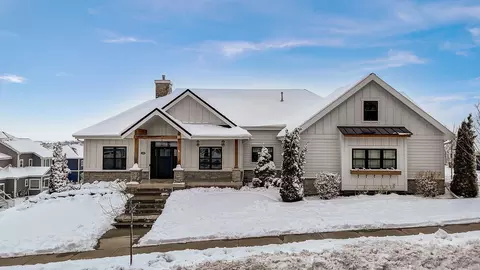 2308 Freshford Dr, Waunakee, WI 53597