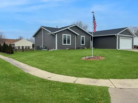 540 Meadowview Ln, Marshall, WI 53559