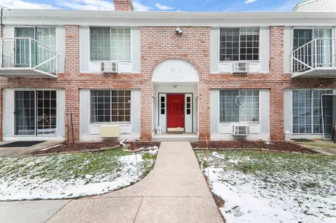 2140 Allen Blvd #2, Middleton, WI 53562