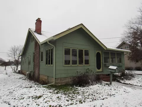 137 S Randall St, Janesville, WI 53545