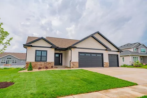 5319 Clare Dr, Fitchburg, WI 53711