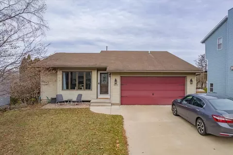 6210 Sandsnes Ln, Madison, WI 53719