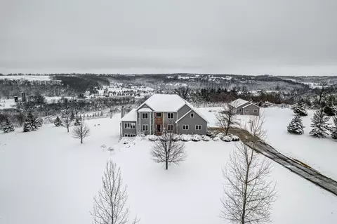 w5380 Sandrock Road, New Glarus, WI 53574