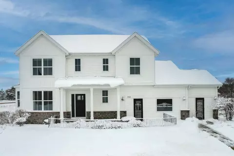 5940 Astor Dr, Fitchburg, WI 53711