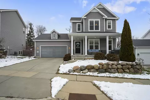 8930 Silkwood Trl, Verona, WI 53593