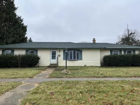 1919 Elizabeth St, Janesville, WI 53548