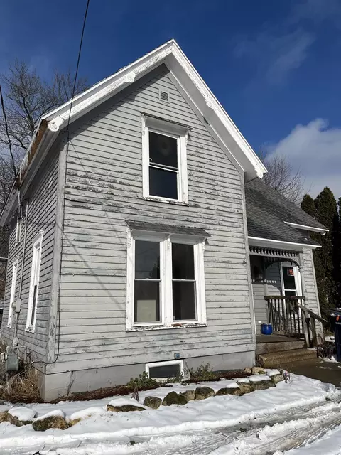 1314 Laurel Ave, Janesville, WI 53548