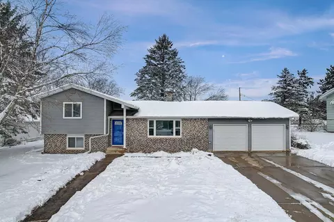 410 Amey Dr, Baraboo, WI 53913