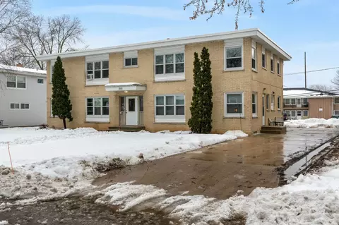 2101 Lake Point Dr, Madison, WI 53713