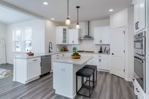 2337 Lonnie Ln, Sun Prairie, WI 53590