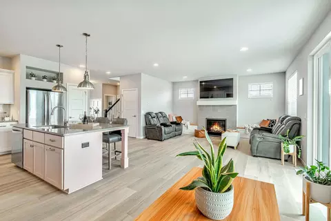 6150 E Red Oak Trl, Mcfarland, WI 53558