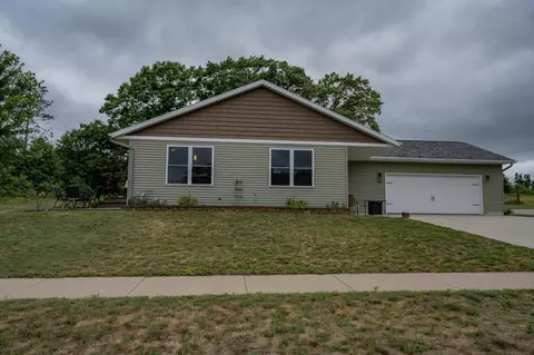 100 Donyell Dr, Camp Douglas, WI 54618