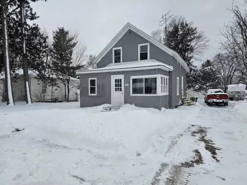 117 S Cedar St, Adams, WI 53910