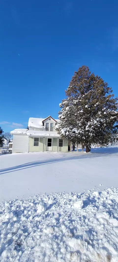 552 N Adams St, Lancaster, WI 53813