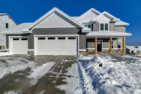 661 Ridge View Ln, Oregon, WI 53575